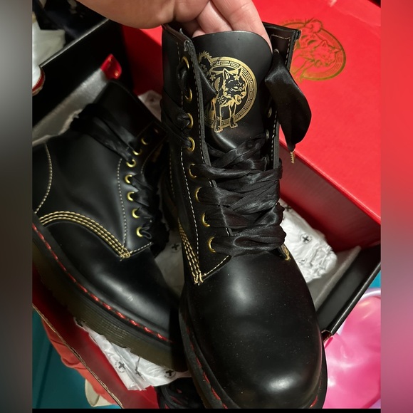 Dr Martens Year of the Dog uk5 - Picture 2 of 13